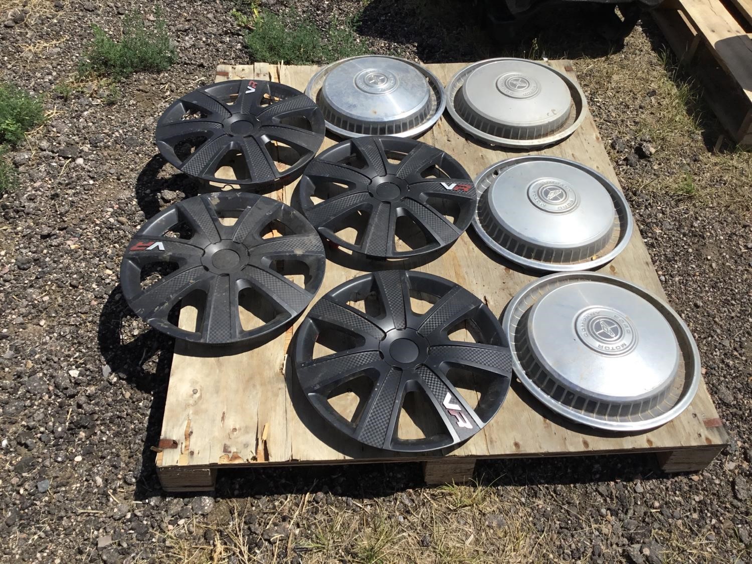 Ford VR Wheel Covers BigIron Auctions