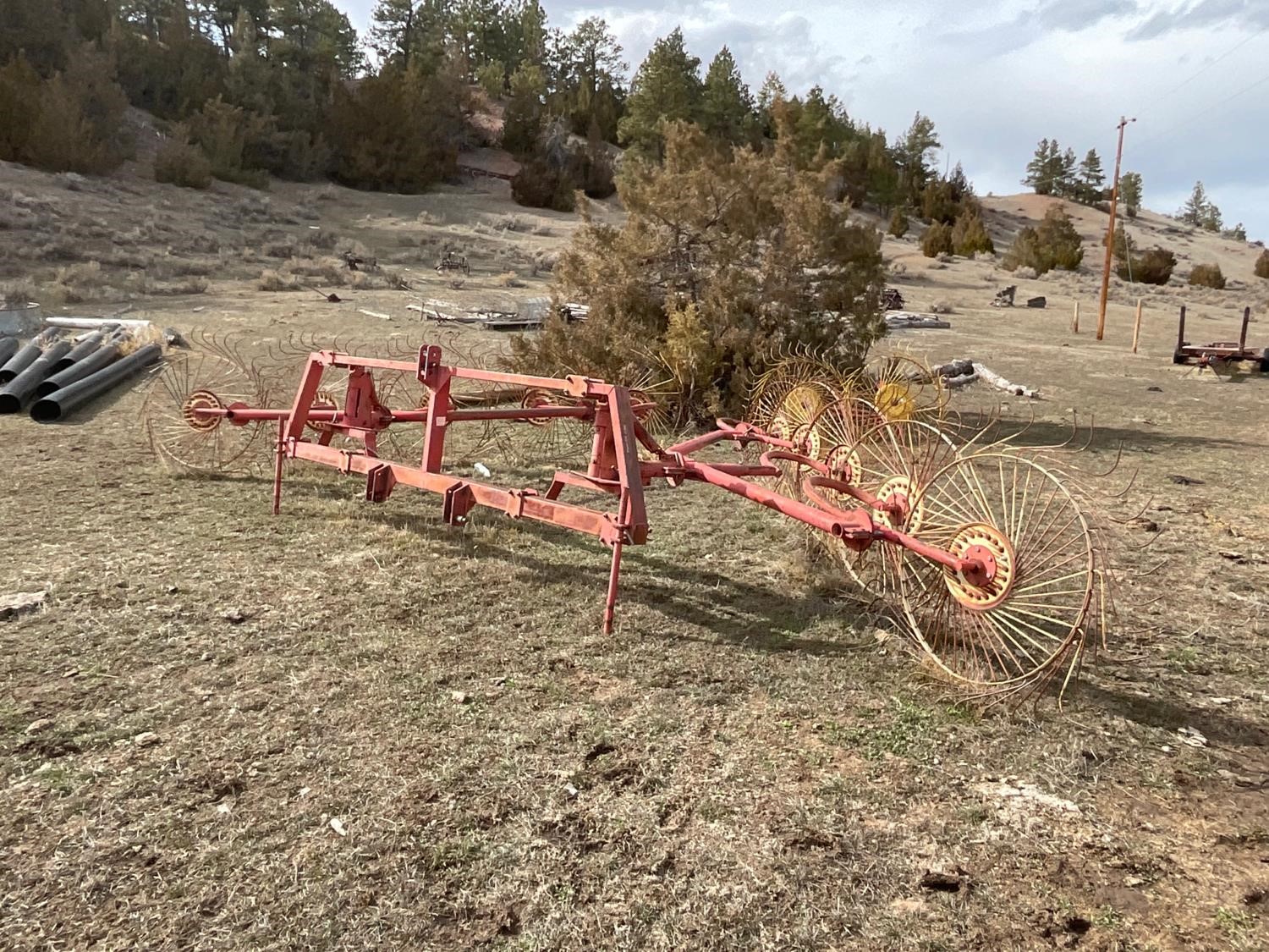 Tonutti 3-Point 2 Wheel Hay Rake BigIron Auctions