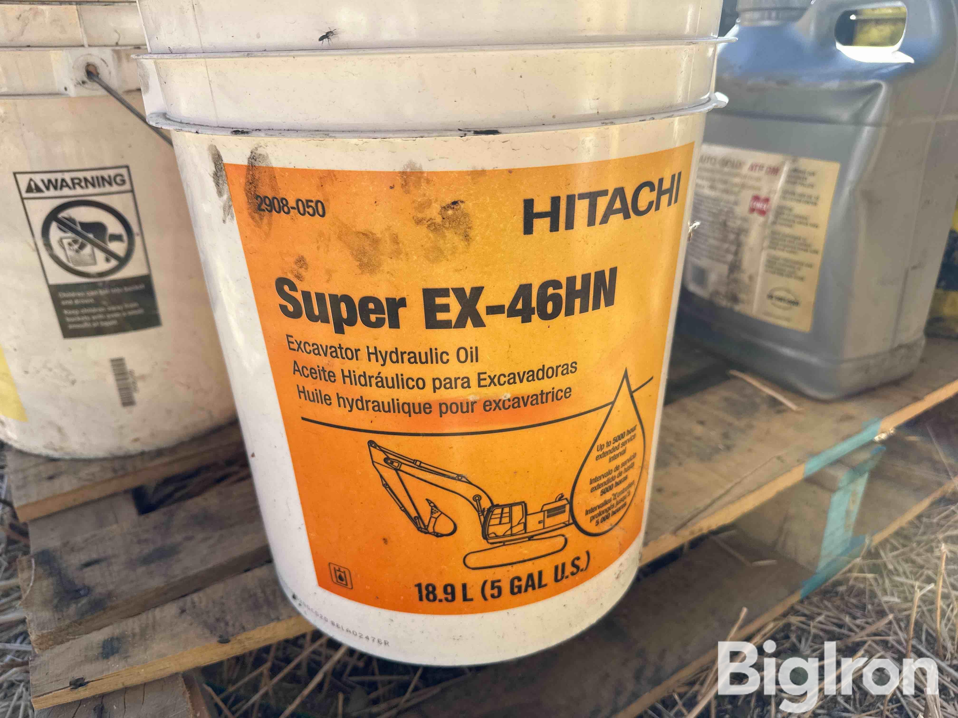 Hydraulic Engine Oil BigIron Auctions   Napahydraulicoil 7a8a8c2c4e3c4ff28200bffb91d397b0 