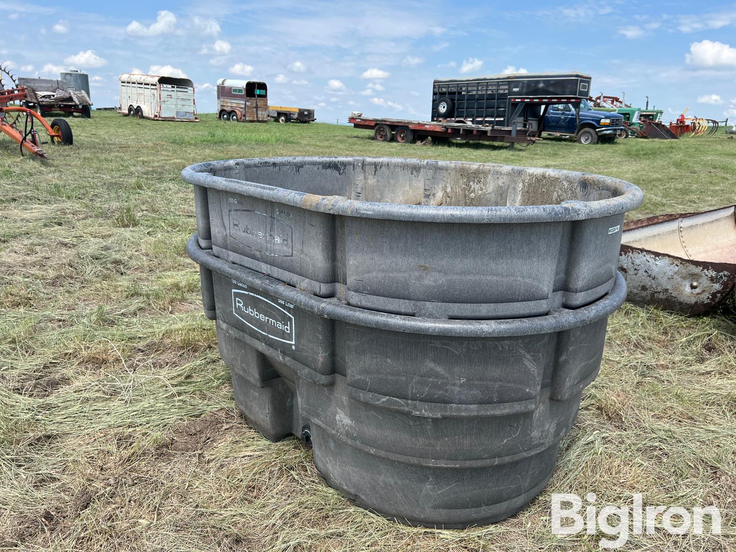 Lot Detail - 150 GALLON RUBBERMAID STOCK TANK