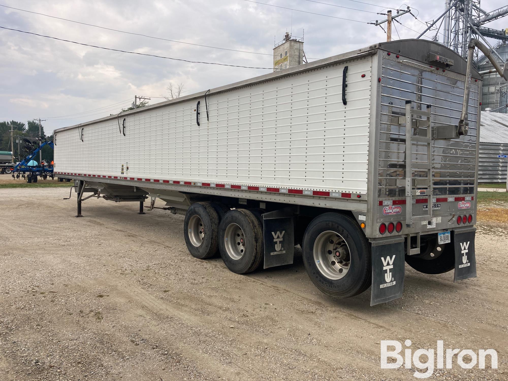 2016 Wilson DWH-500 Hopper Bottom Tri/A Grain Trailer BigIron Auctions