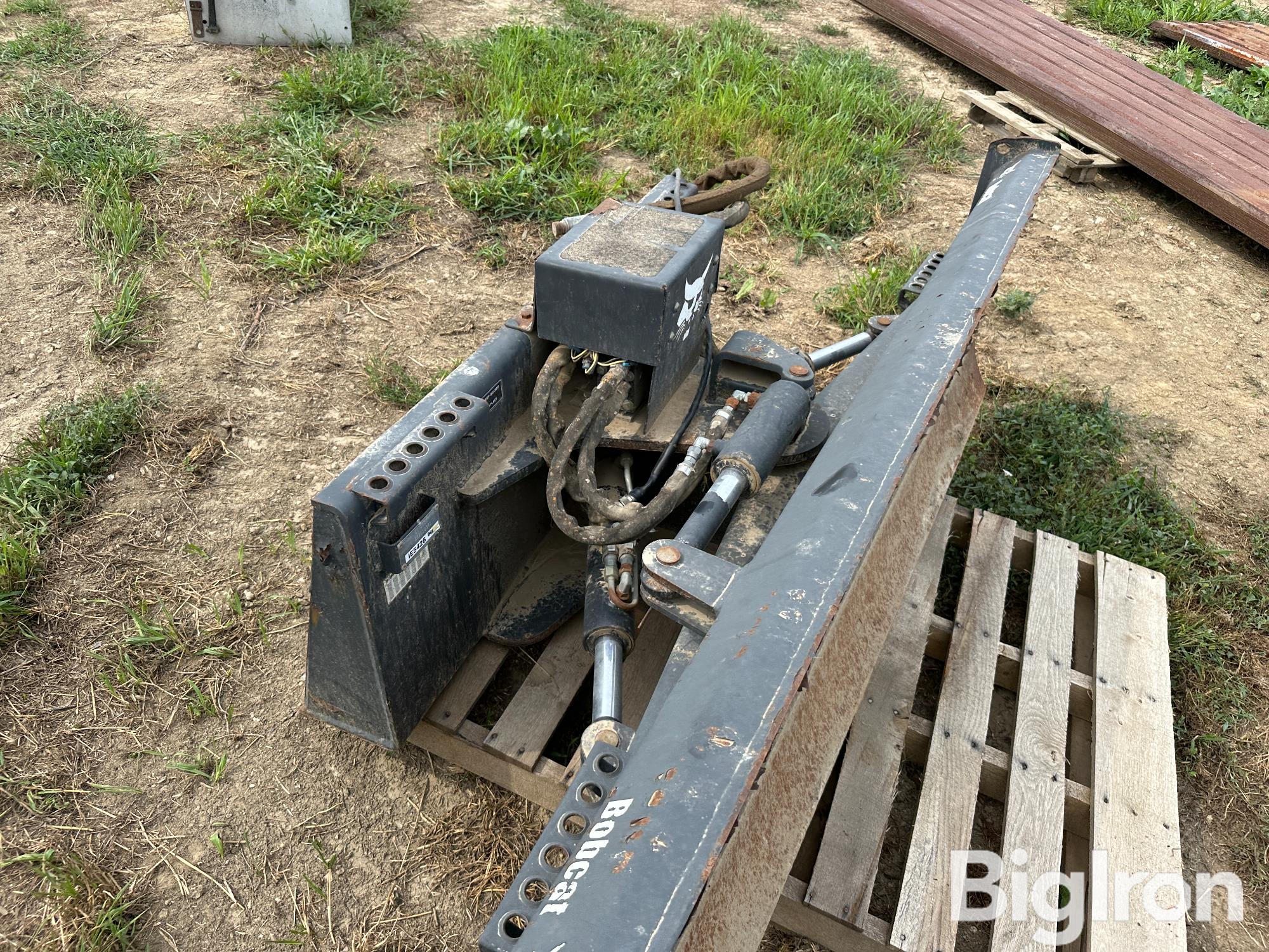 Bobcat 80 Quick Attach 6-Position Dozer Blade BigIron Auctions