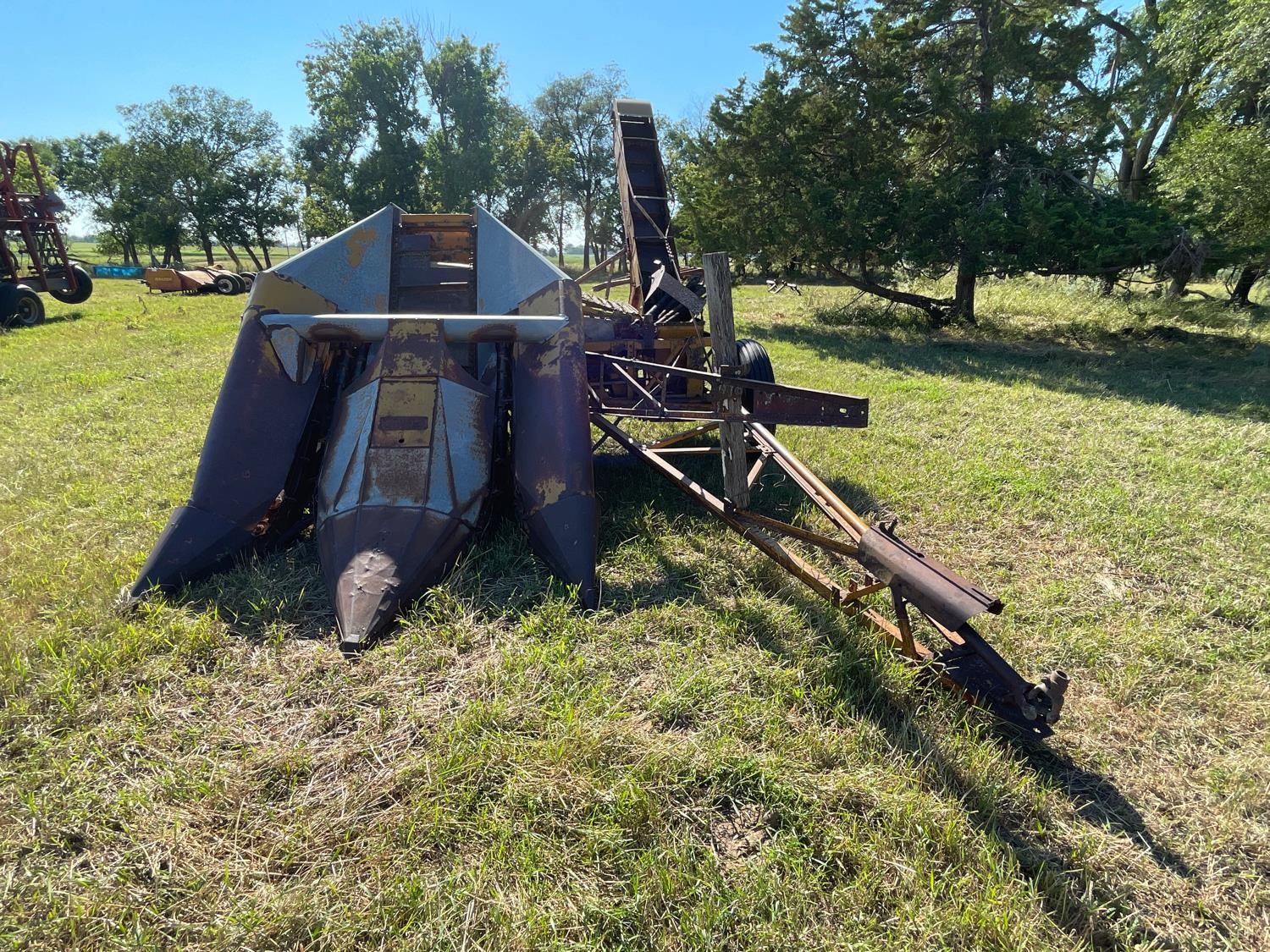 Minneapolis-Moline RH6 Corn Picker BigIron Auctions