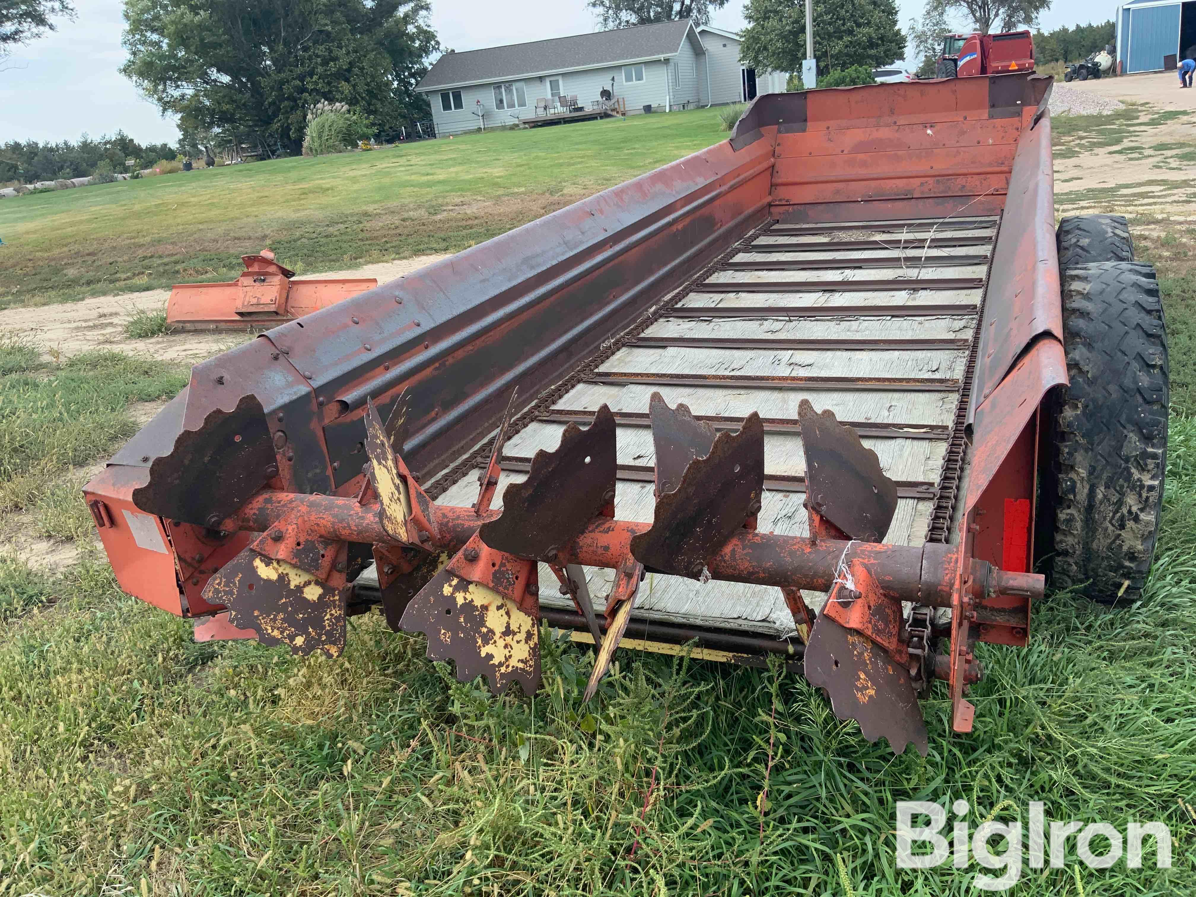 New Holland 676 Manure Spreader BigIron Auctions