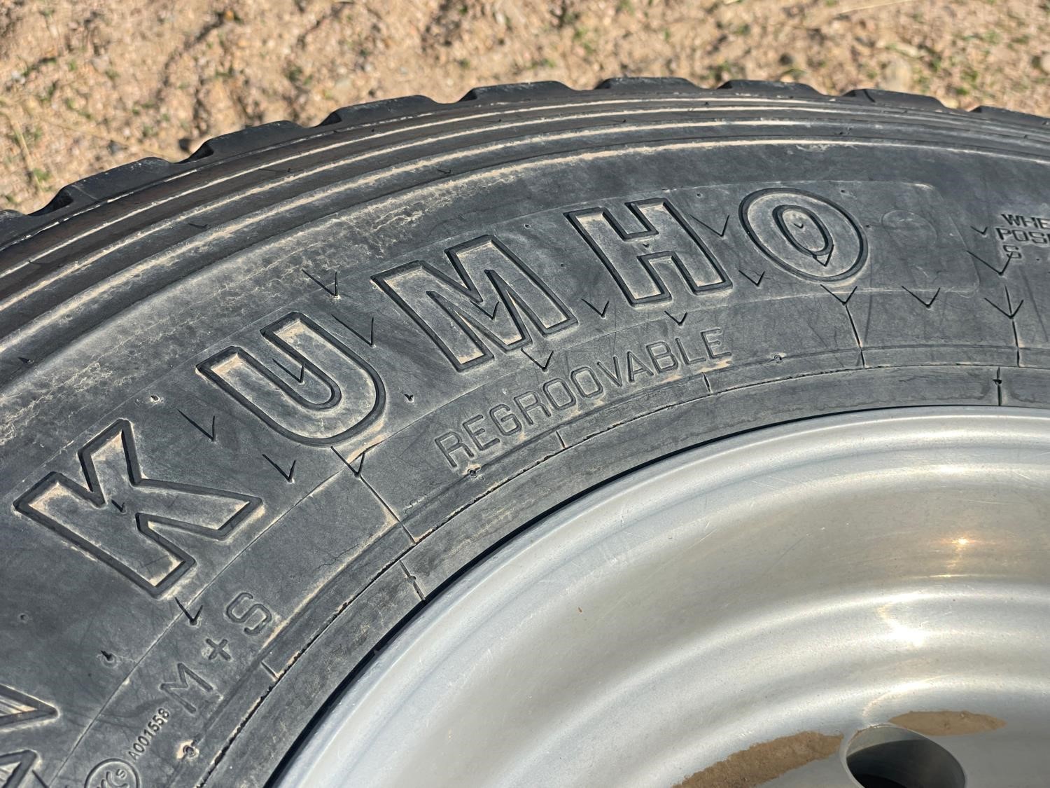 Kumho 385/65R22.5 Super Single Truck Tires & Rims BigIron Auctions