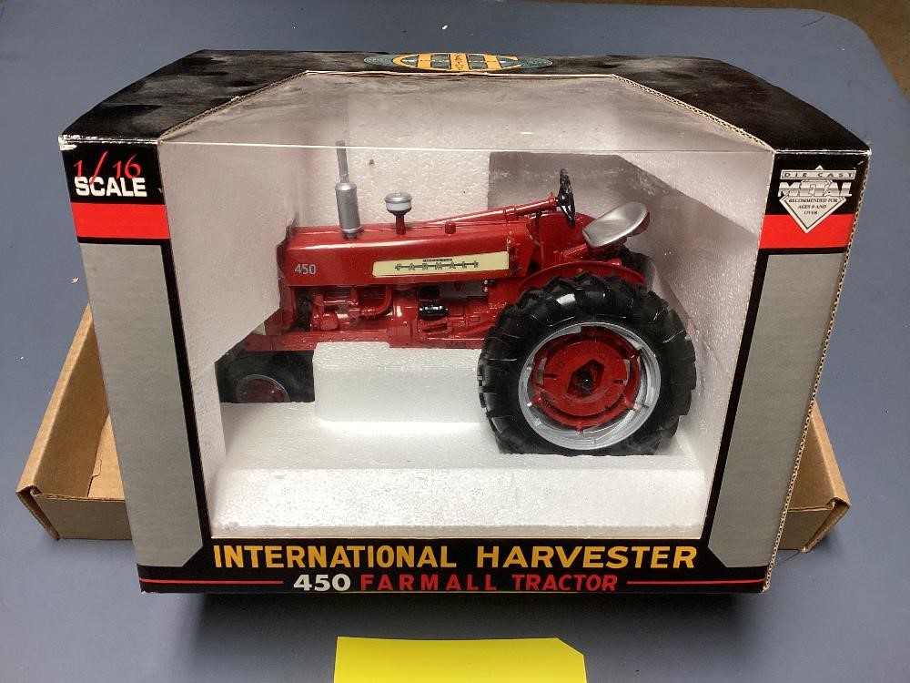 International 450 Collectible Toy Tractor Bigiron Auctions