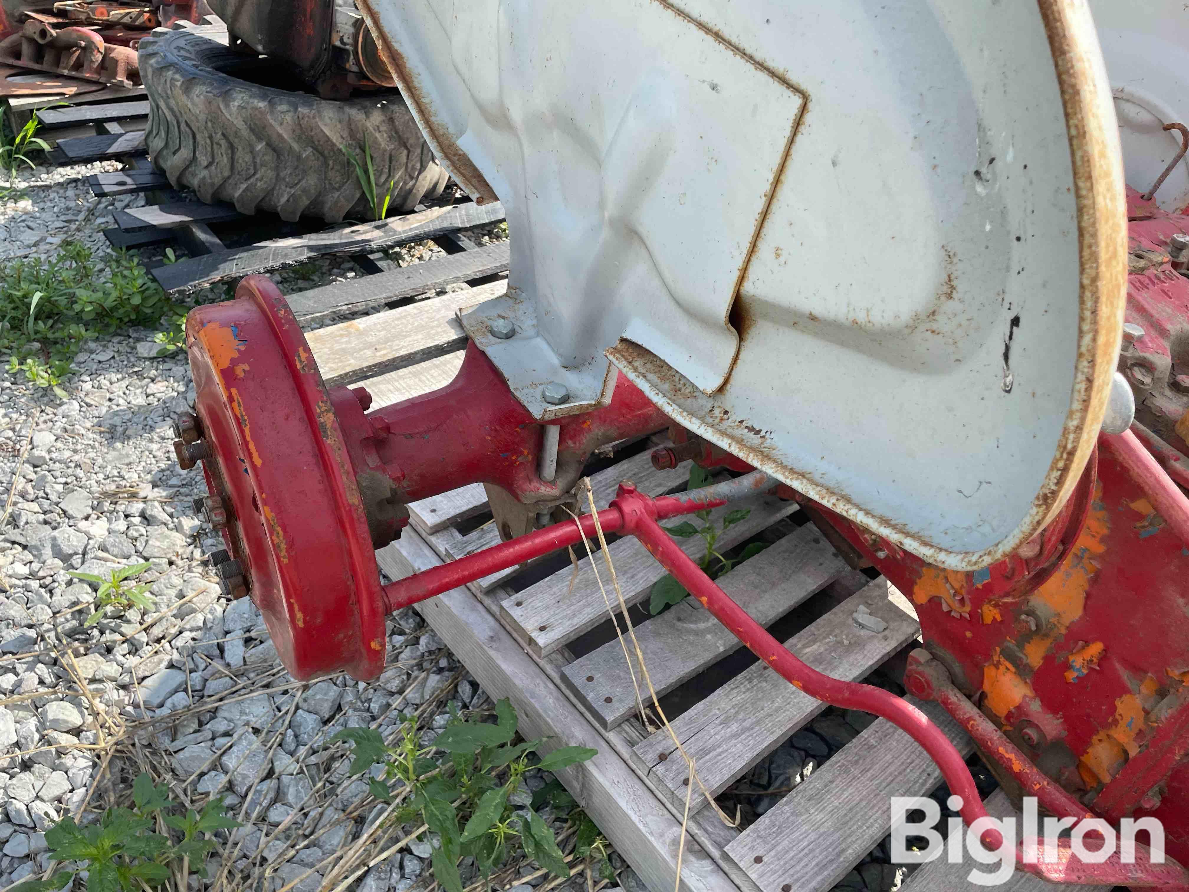 Ford 601 Workmaster 2wd Tractor Bigiron Auctions 1331