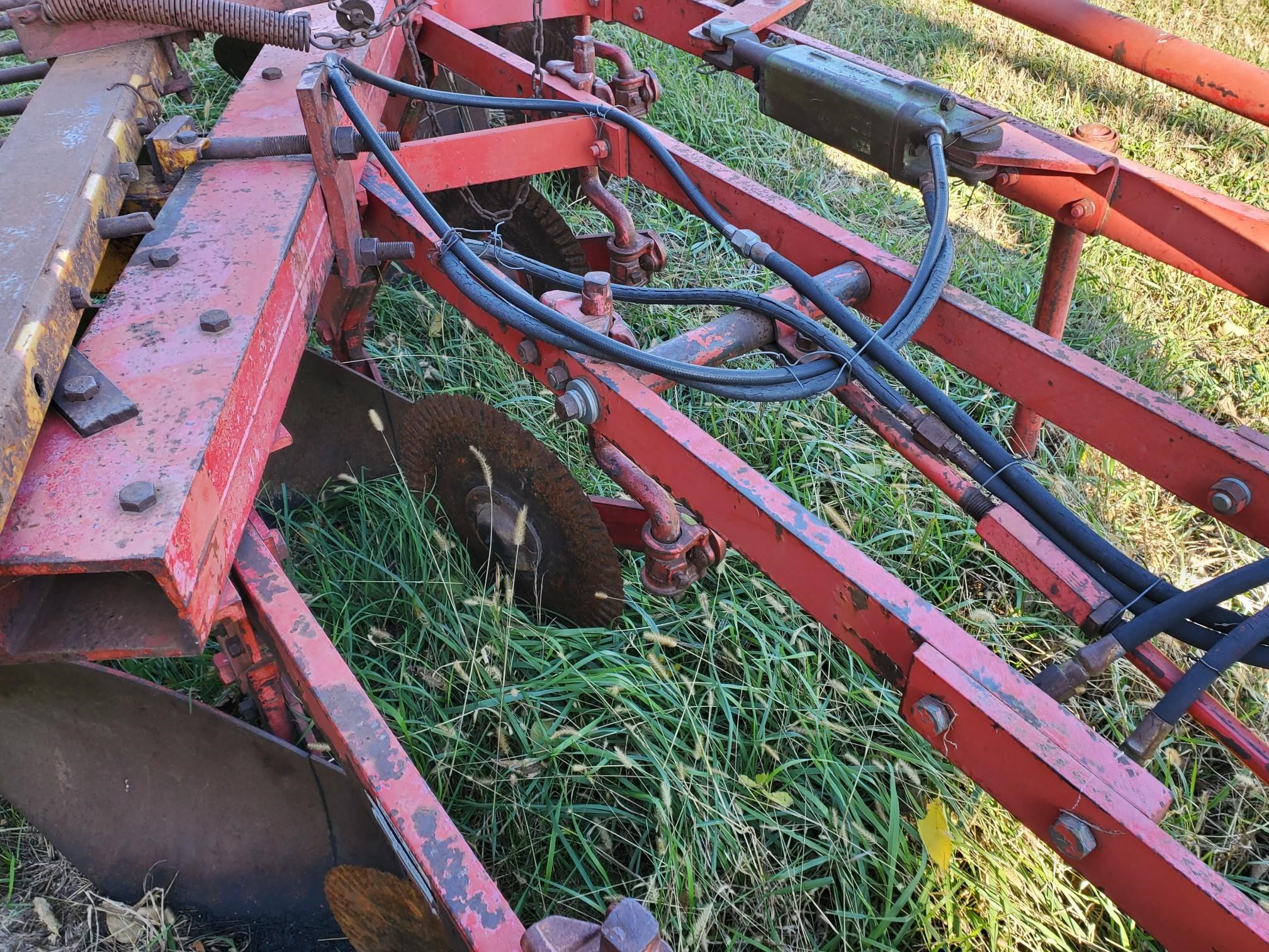 Massey Ferguson 68 5 Bottom Plow BigIron Auctions