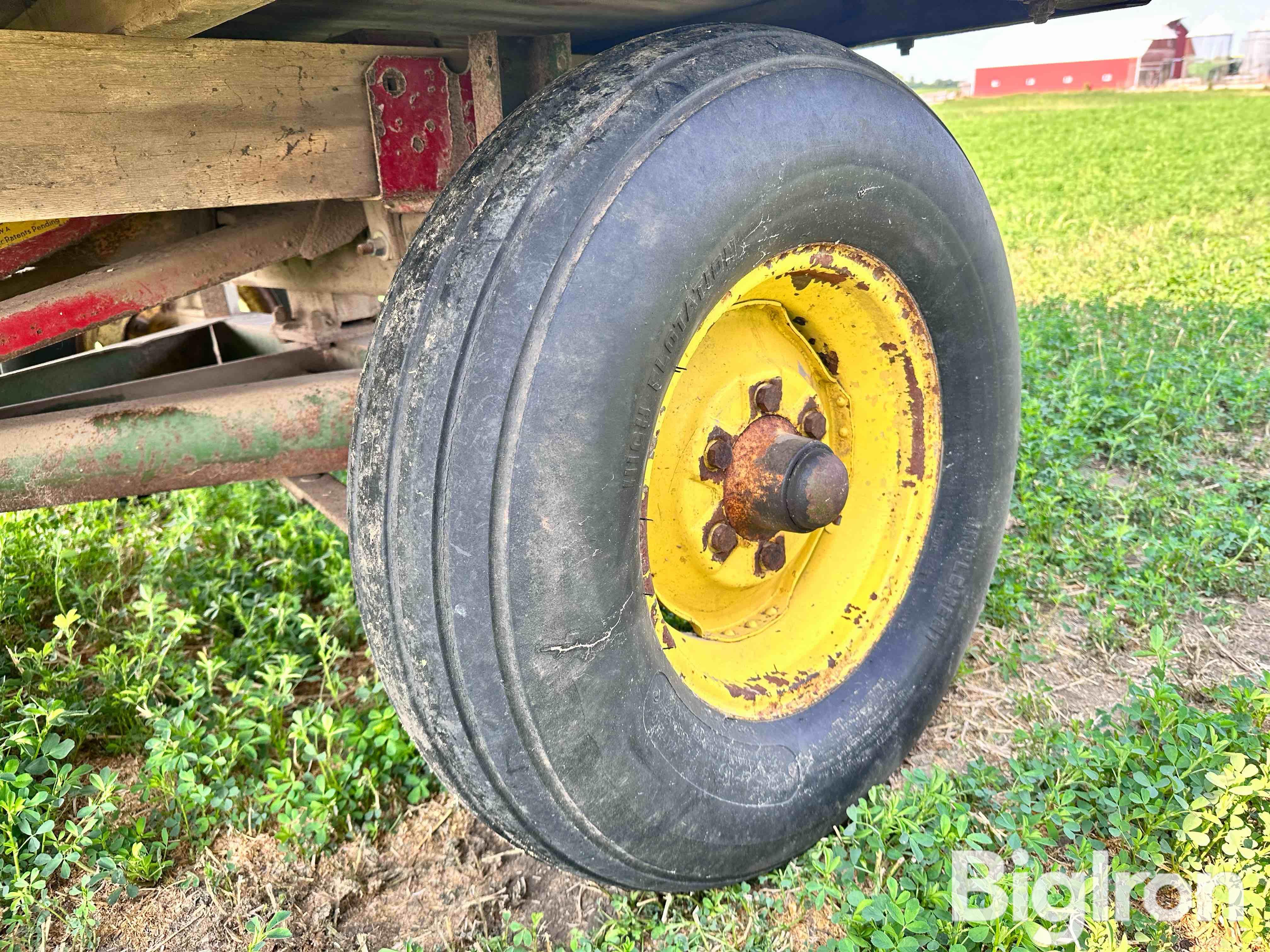 John Deere 6'x10’ Barge Wagon W/Hoist BigIron Auctions