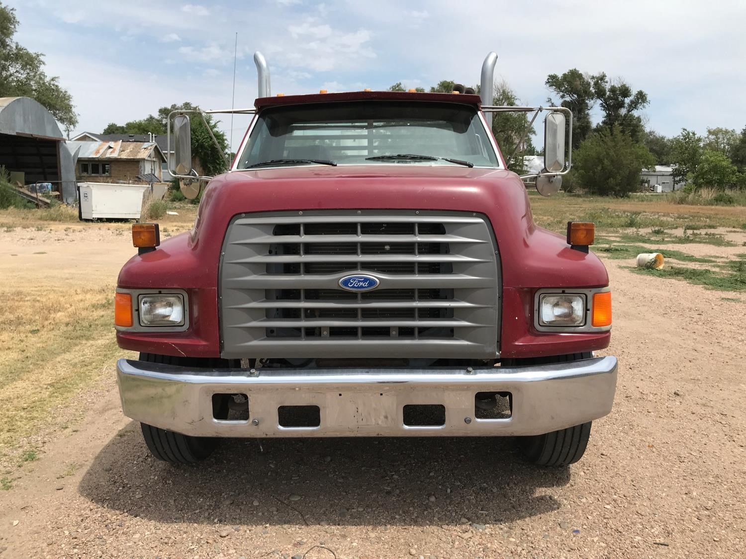 front view truck with stacks