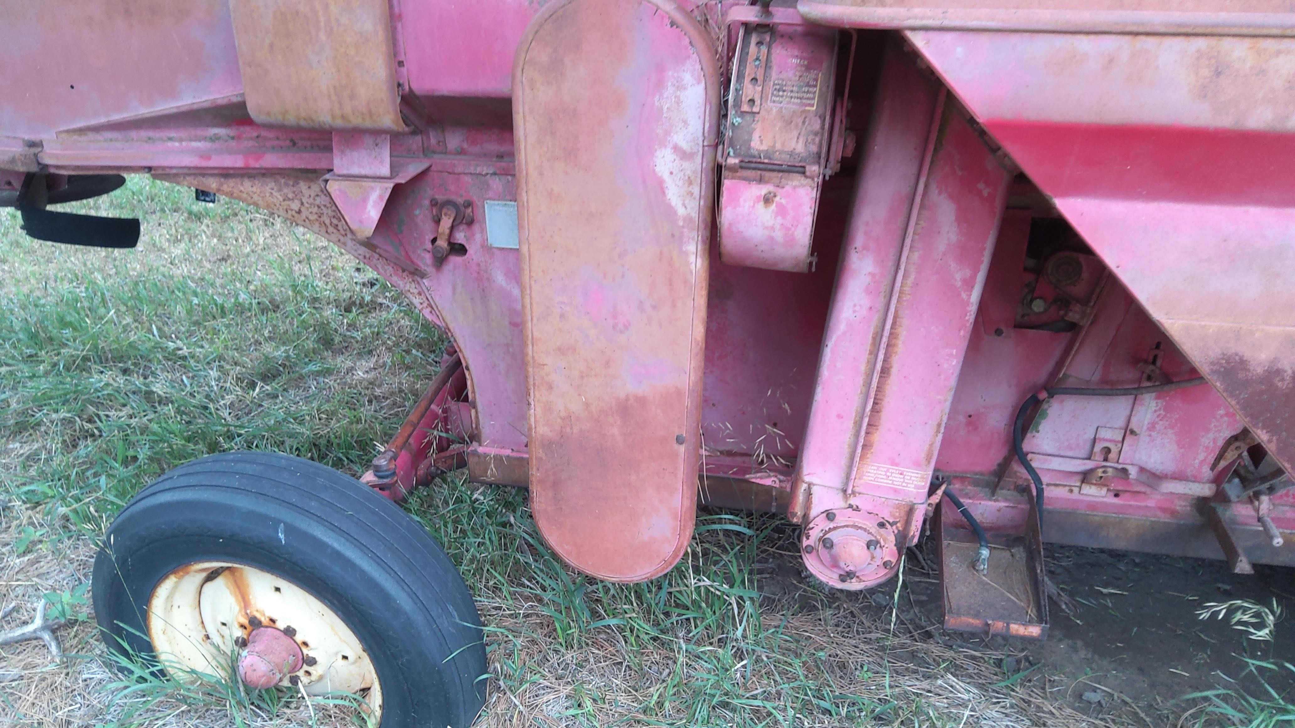 Massey Ferguson 410 Combine Whead Bigiron Auctions