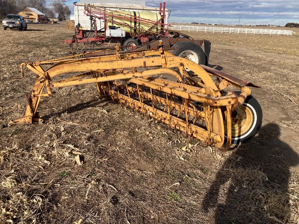 Minneapolis-Moline 10' Side-Delivery Rake BigIron Auctions