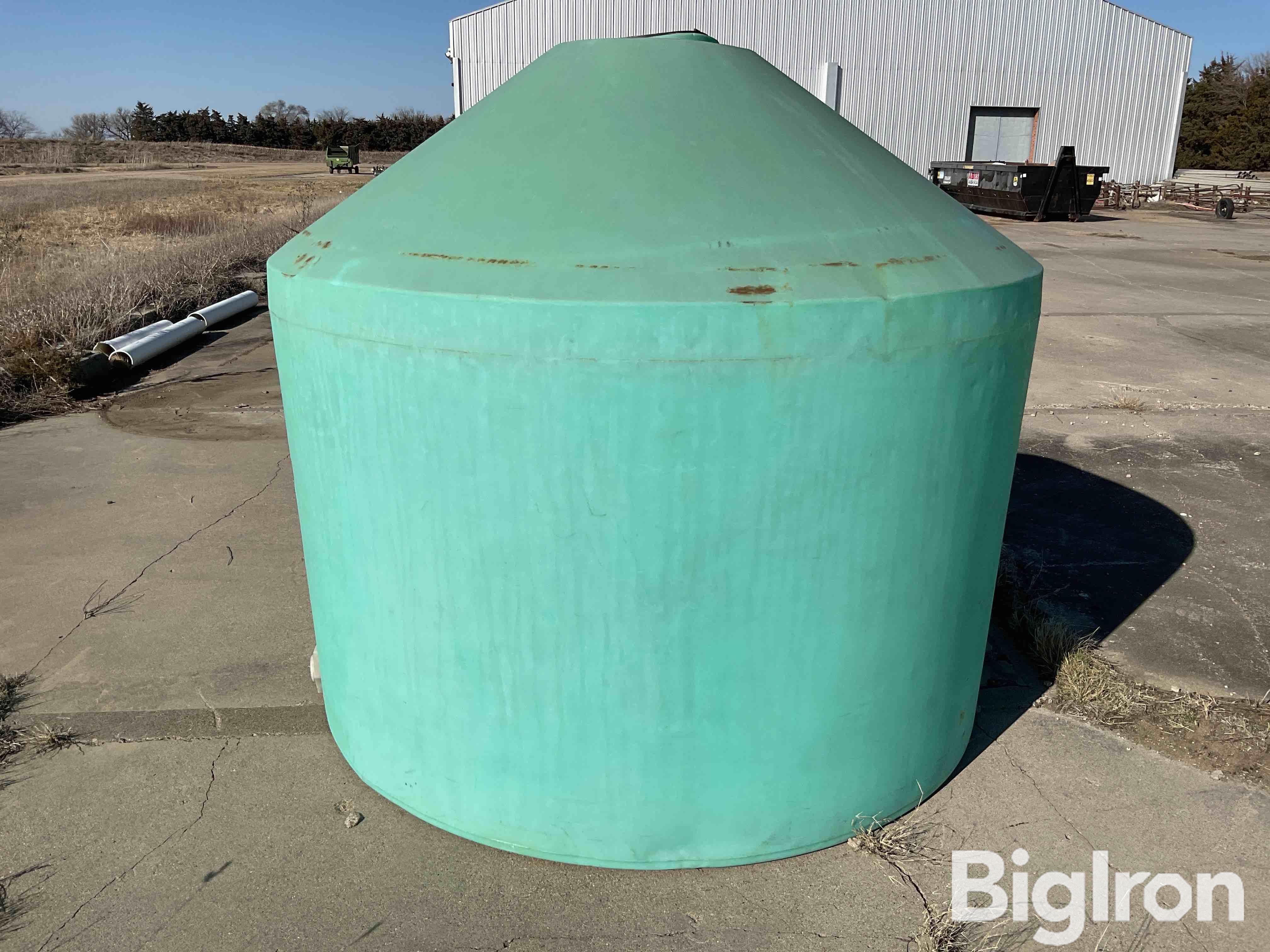 850-Gallon Vertical Poly Tank BigIron Auctions