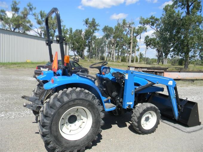 New Holland 1925 Boomer MWFDTractor BigIron Auctions