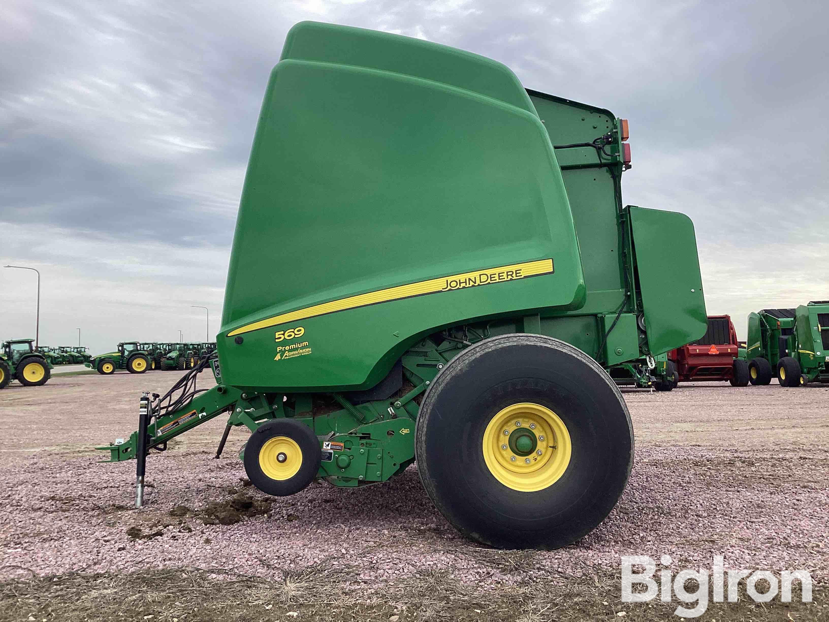 2017 John Deere 569 Premium Round Baler BigIron Auctions