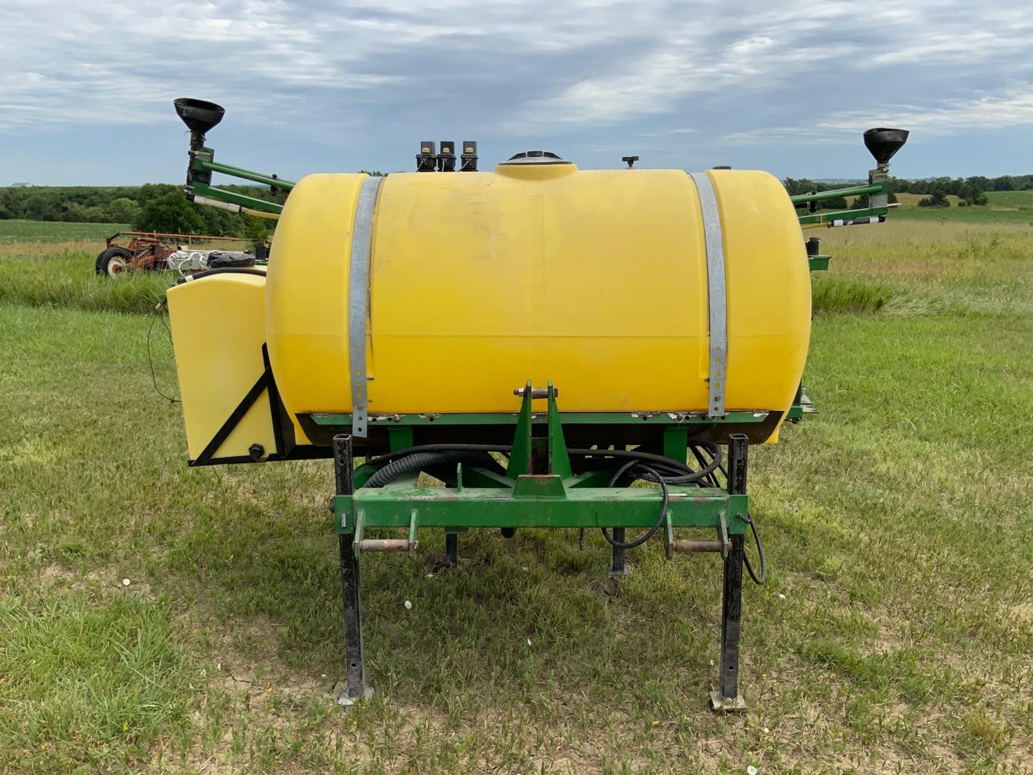 46’ Liquid Fertilizer Sprayer Pull Type BigIron Auctions