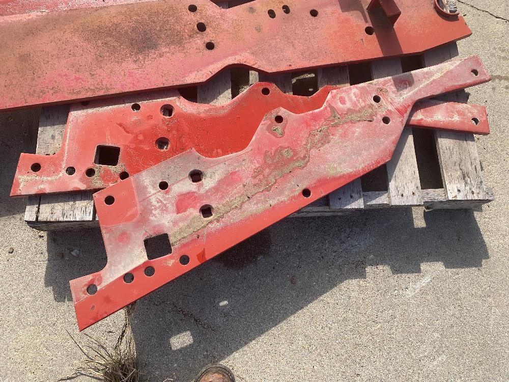 Case IH 2250 Loader Brackets BigIron Auctions