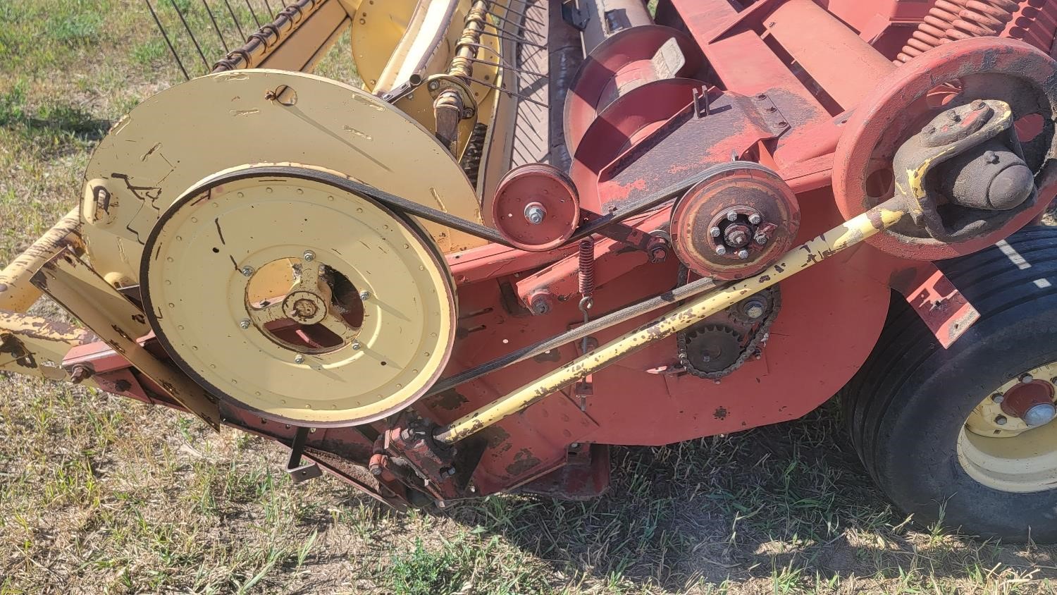 New Holland 116 Pull Type Swather BigIron Auctions