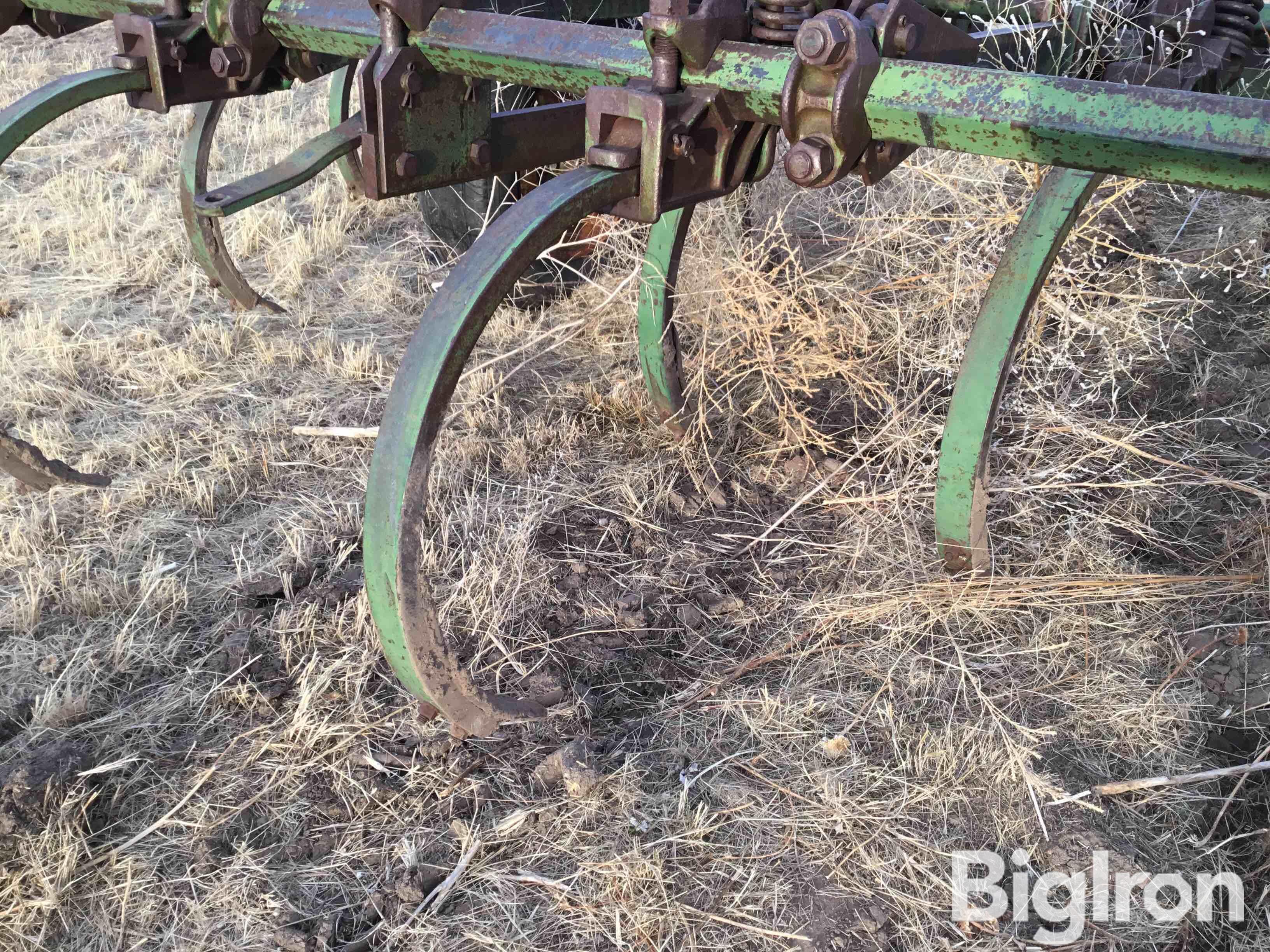 John Deere Chisel Plow Bigiron Auctions 7908