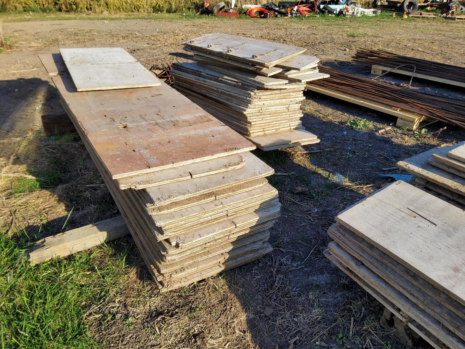 wood-concrete-forms-form-rods-bigiron-auctions