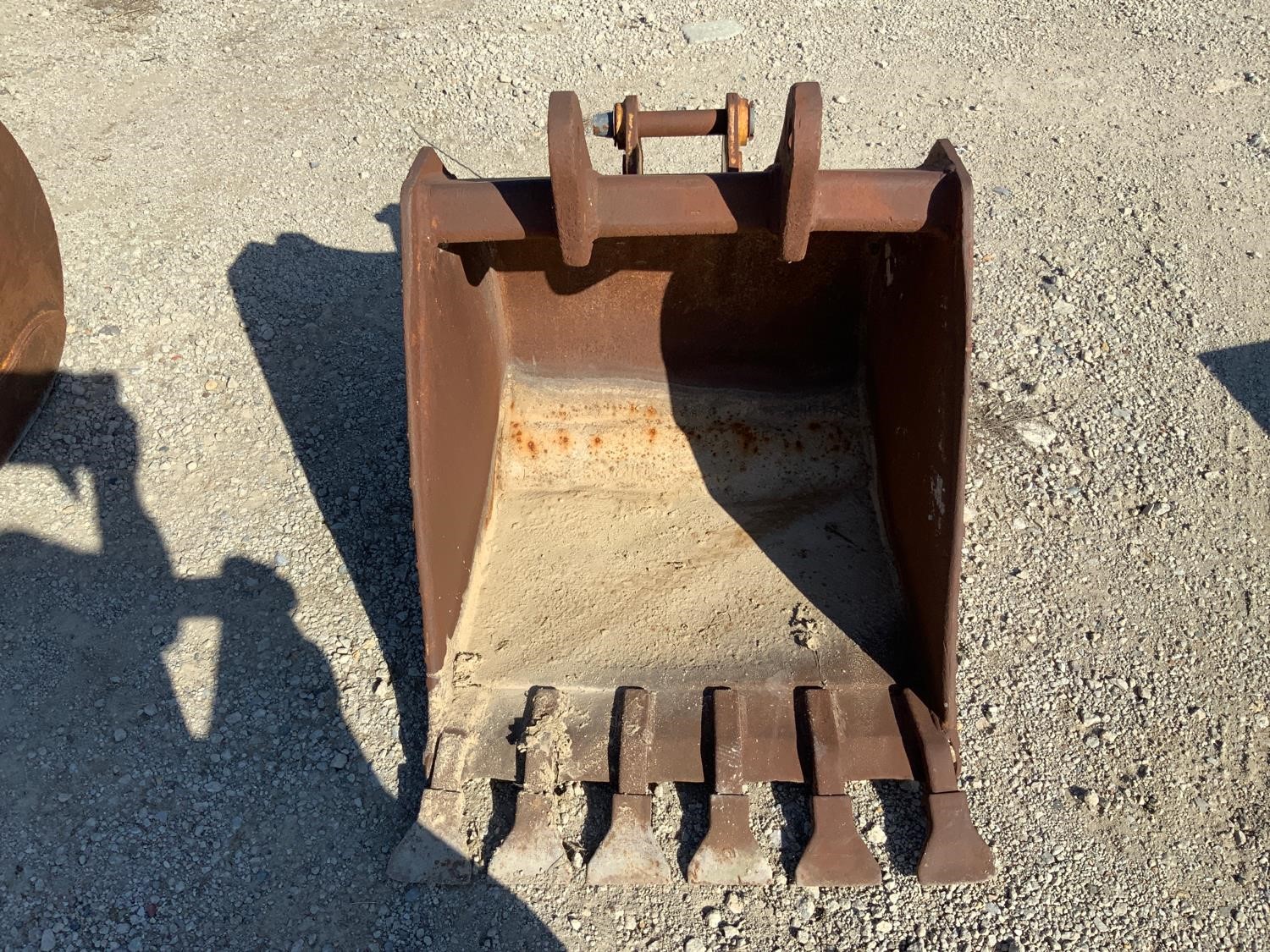 6-tooth Bucket BigIron Auctions