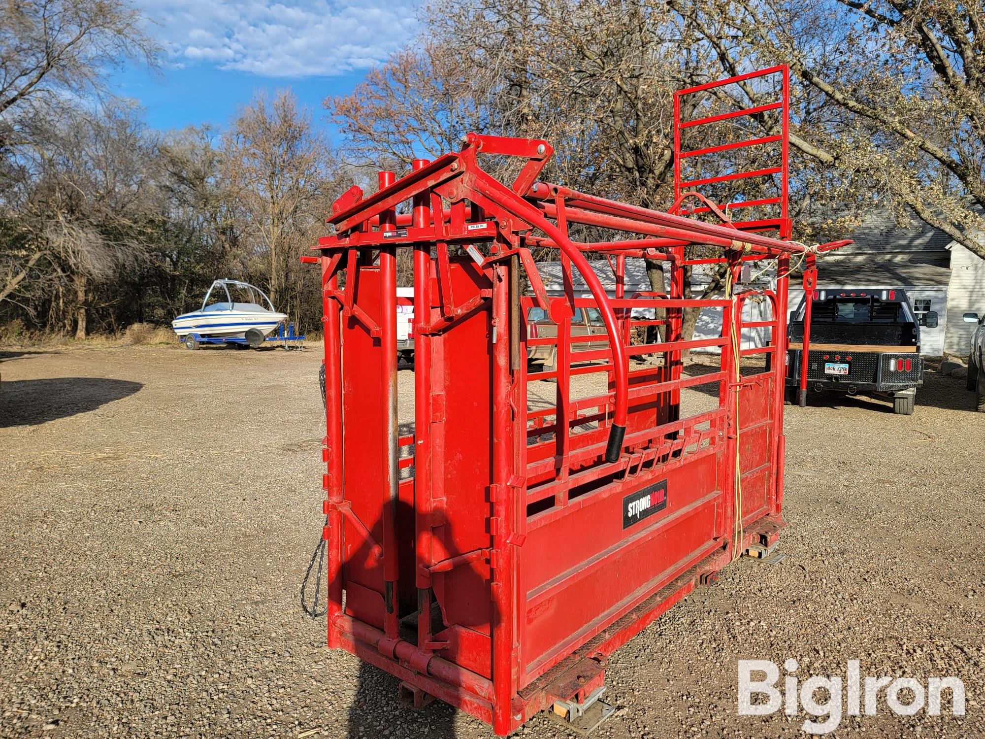 Strong Hold 25 Portable Cattle Chute Scale BigIron Auctions