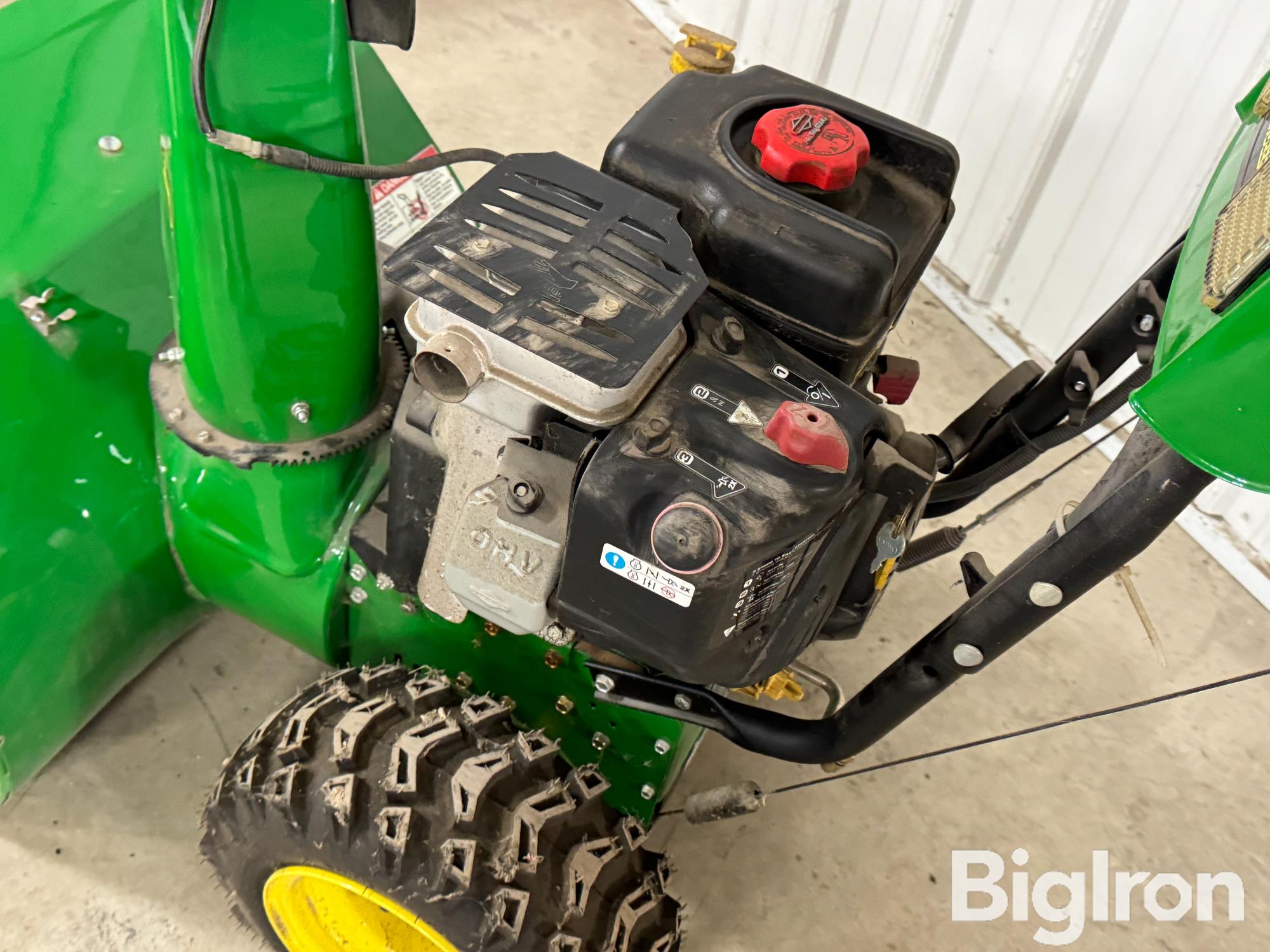 John Deere 1330se Walk Behind Snow Blower Bigiron Auctions 9550