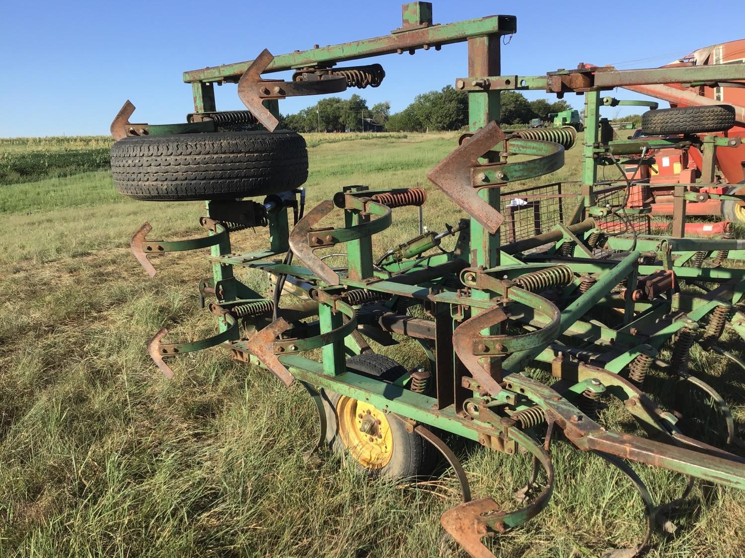 John Deere 1000 24’ Field Cultivator BigIron Auctions