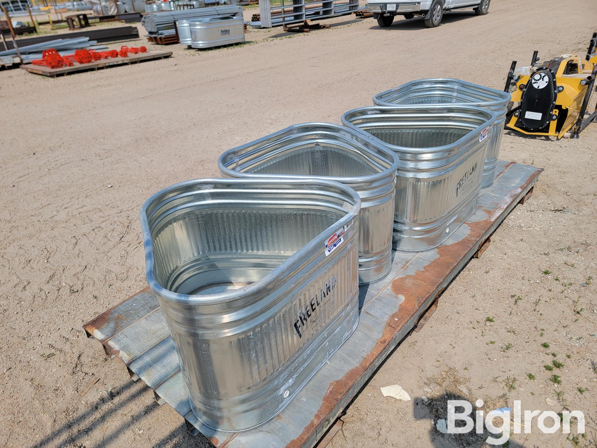 Freeland Industries Galvanized Triangle Water Tanks Bigiron Auctions