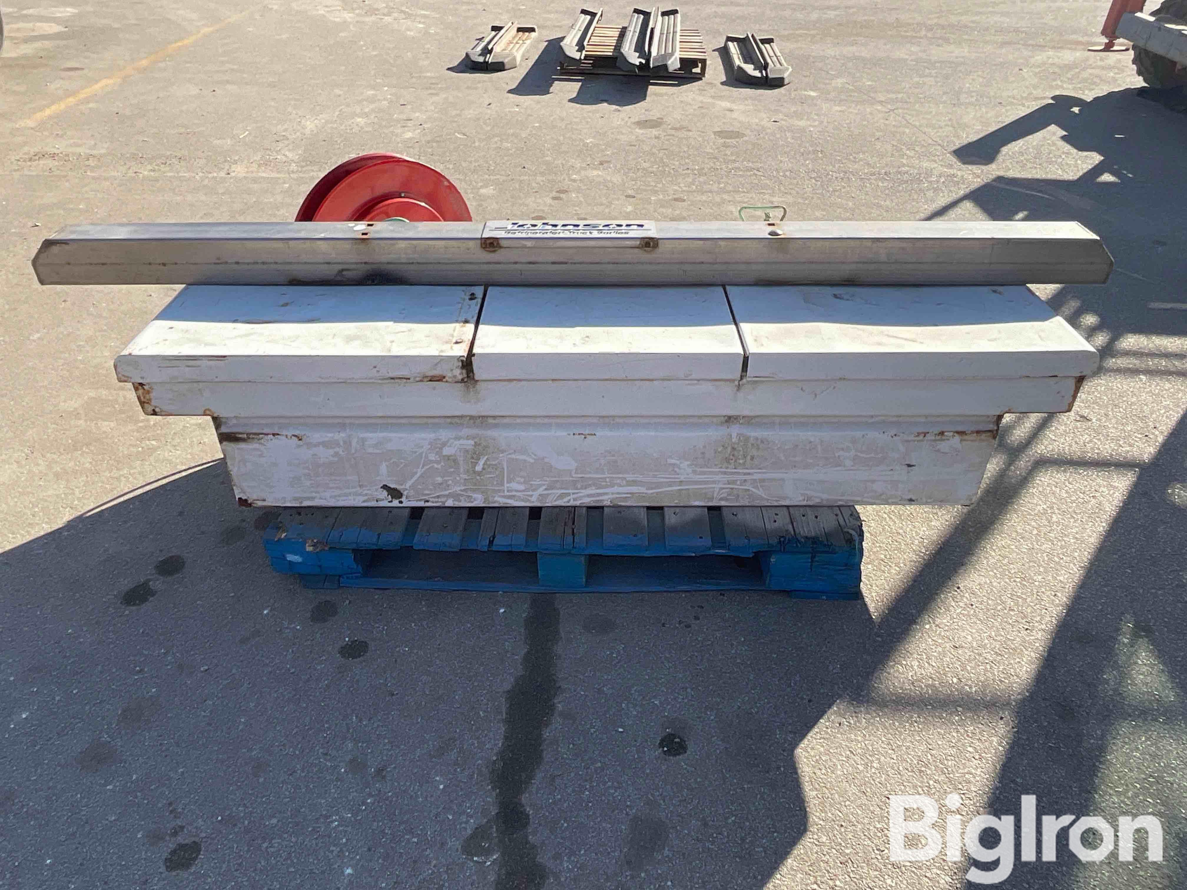 Delta Pickup Tool Box & Other Shop Equipment BigIron Auctions