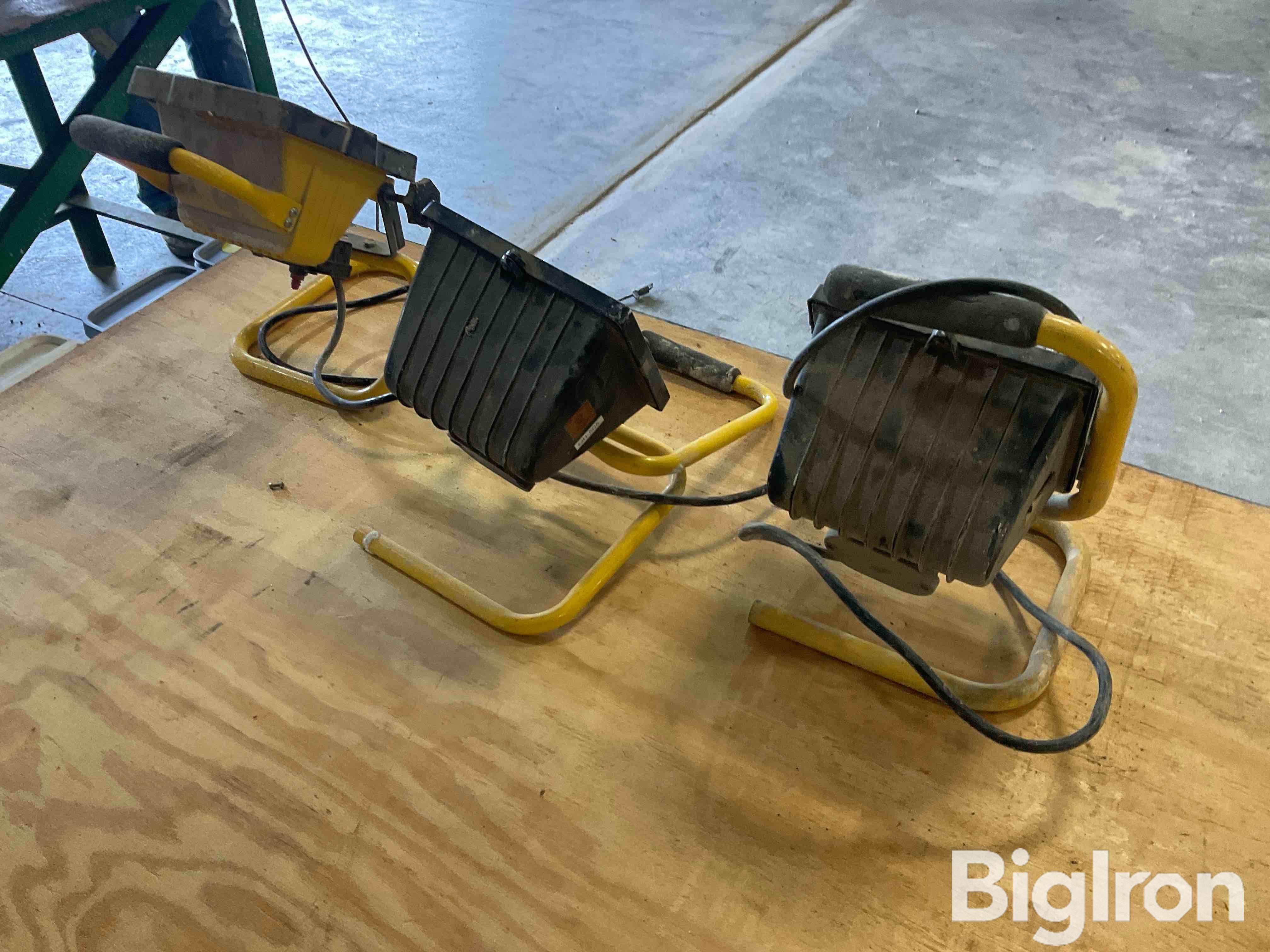 Shop Flood Lights BigIron Auctions