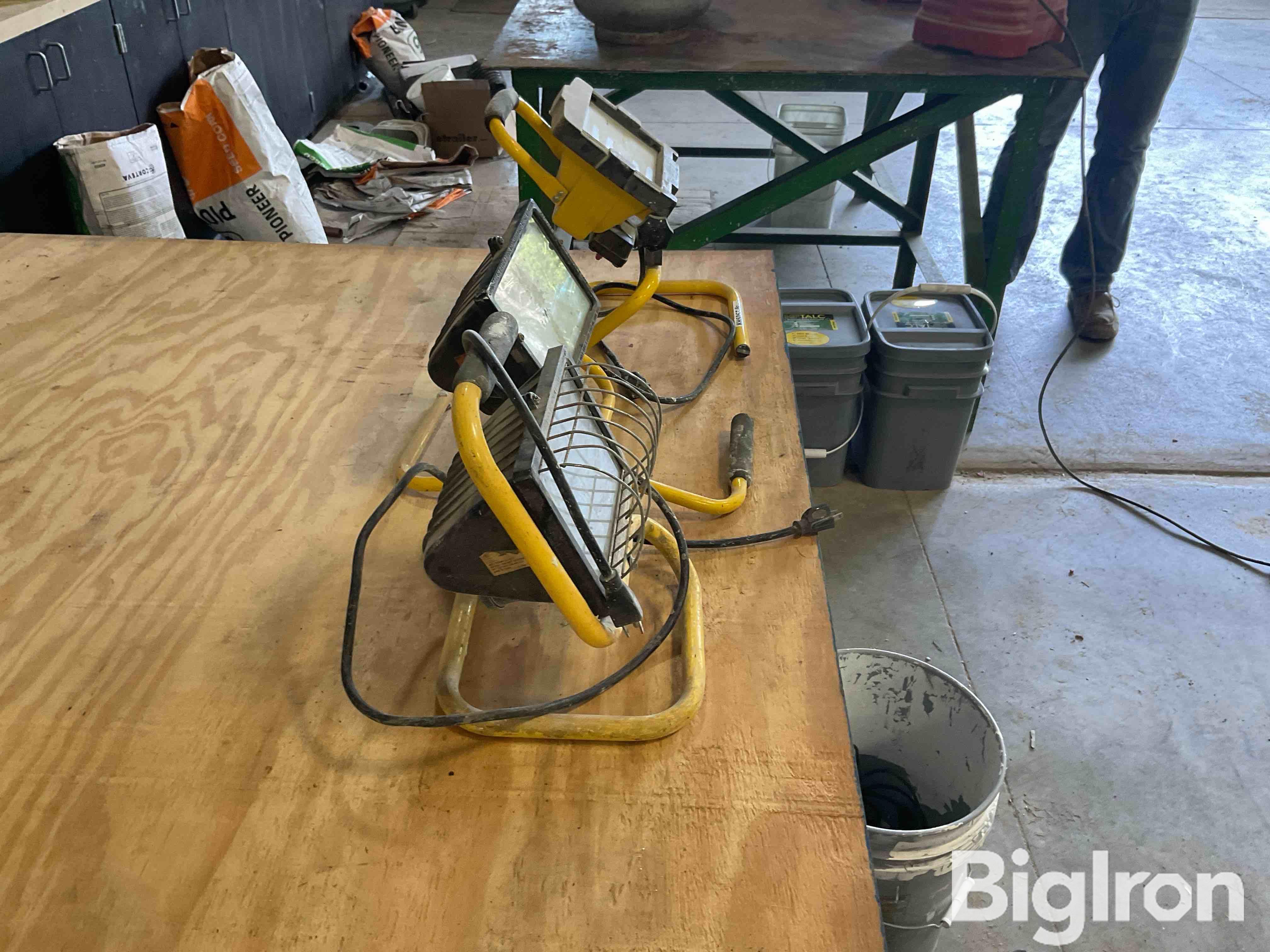 Shop Flood Lights BigIron Auctions