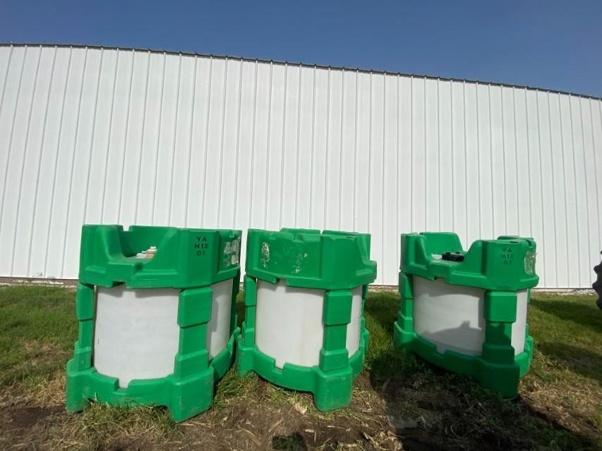 120 Gallon Poly Tanks Bigiron Auctions