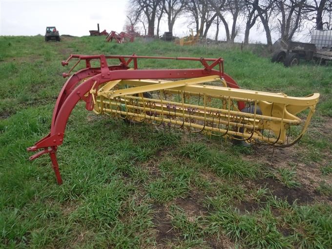 New Holland 56 Parallel Bar Hay Rake BigIron Auctions