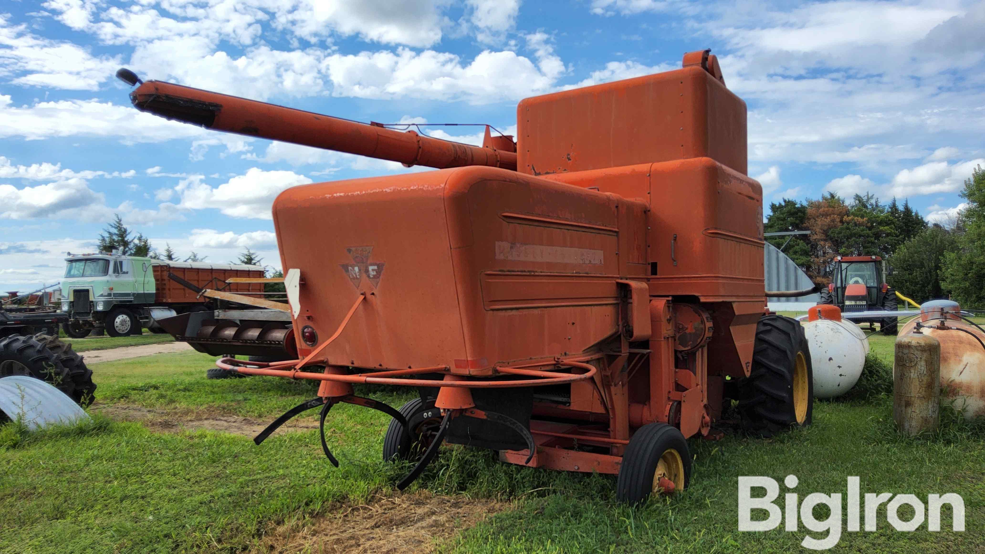 Massey Ferguson 510 2wd Combine Bigiron Auctions 2028