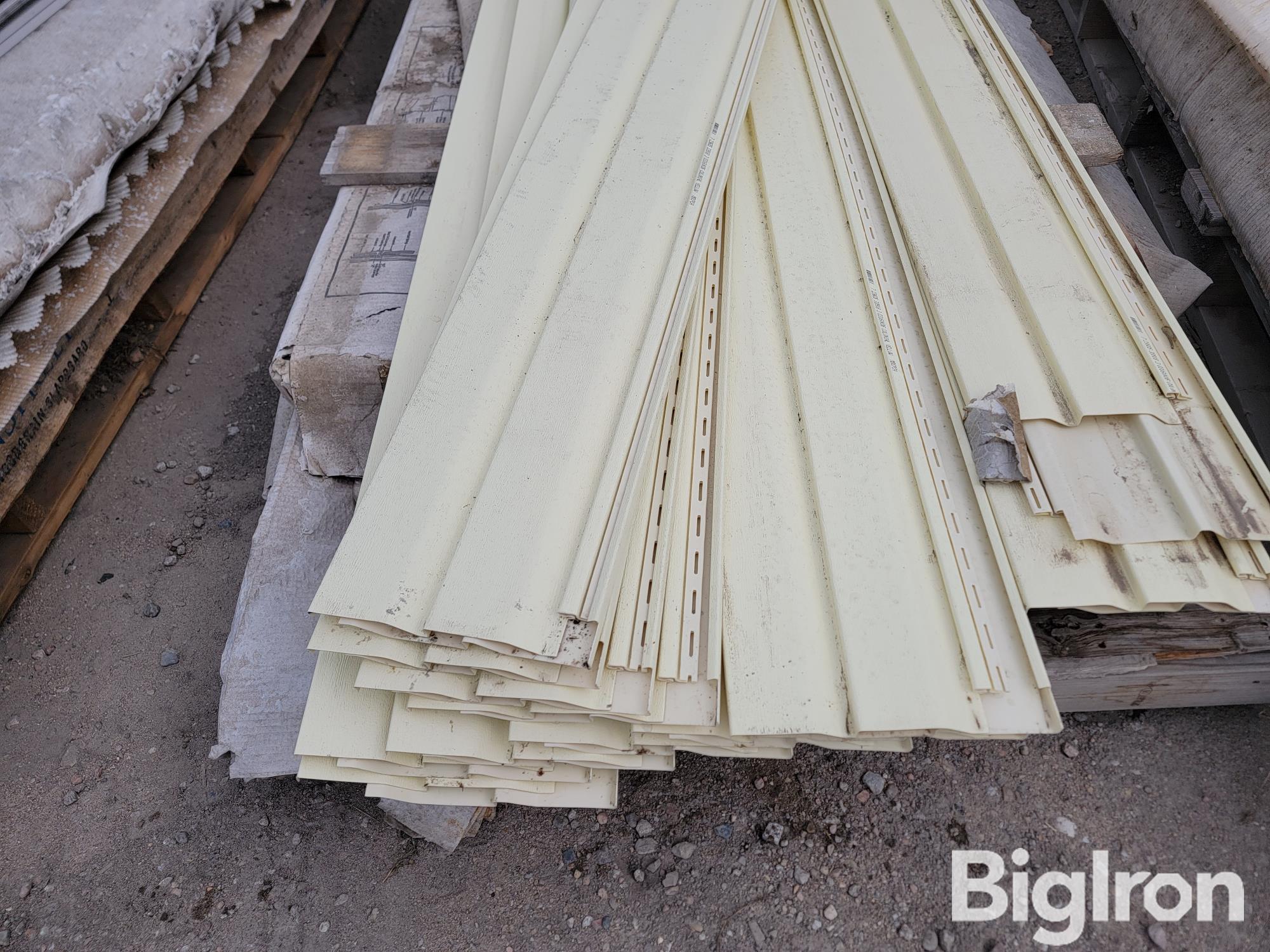 Vinyl Siding Other Building Materials BigIron Auctions   Vinylsidingandothermisc.buildingmaterials 579b5d9a2d1f4700b4e9bc73300c900b 