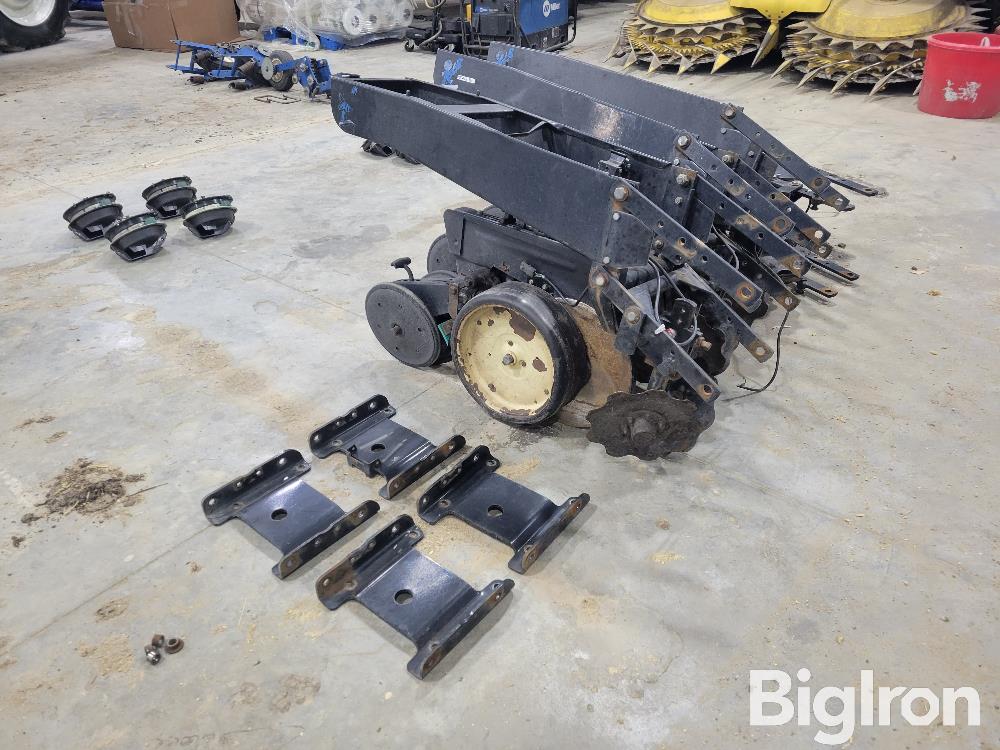 Kinze 2600 Row Units Bigiron Auctions 8925