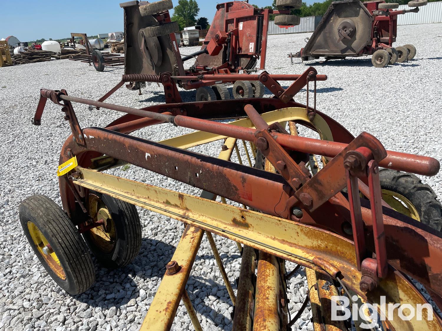 New Holland 258 5-bar Hay Rake BigIron Auctions