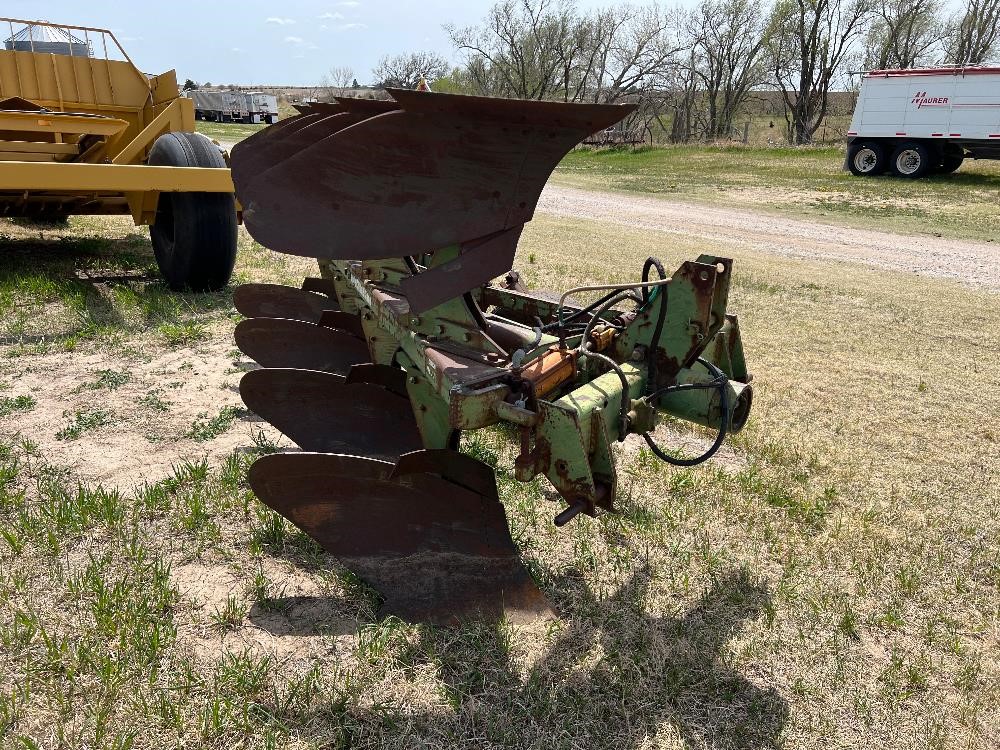 John Deere 4200 4 Bottom Integral 2 Way Rollover Plow BigIron Auctions