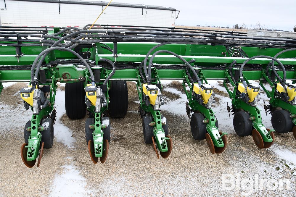 2010 John Deere DB120 48R30 Planter BigIron Auctions