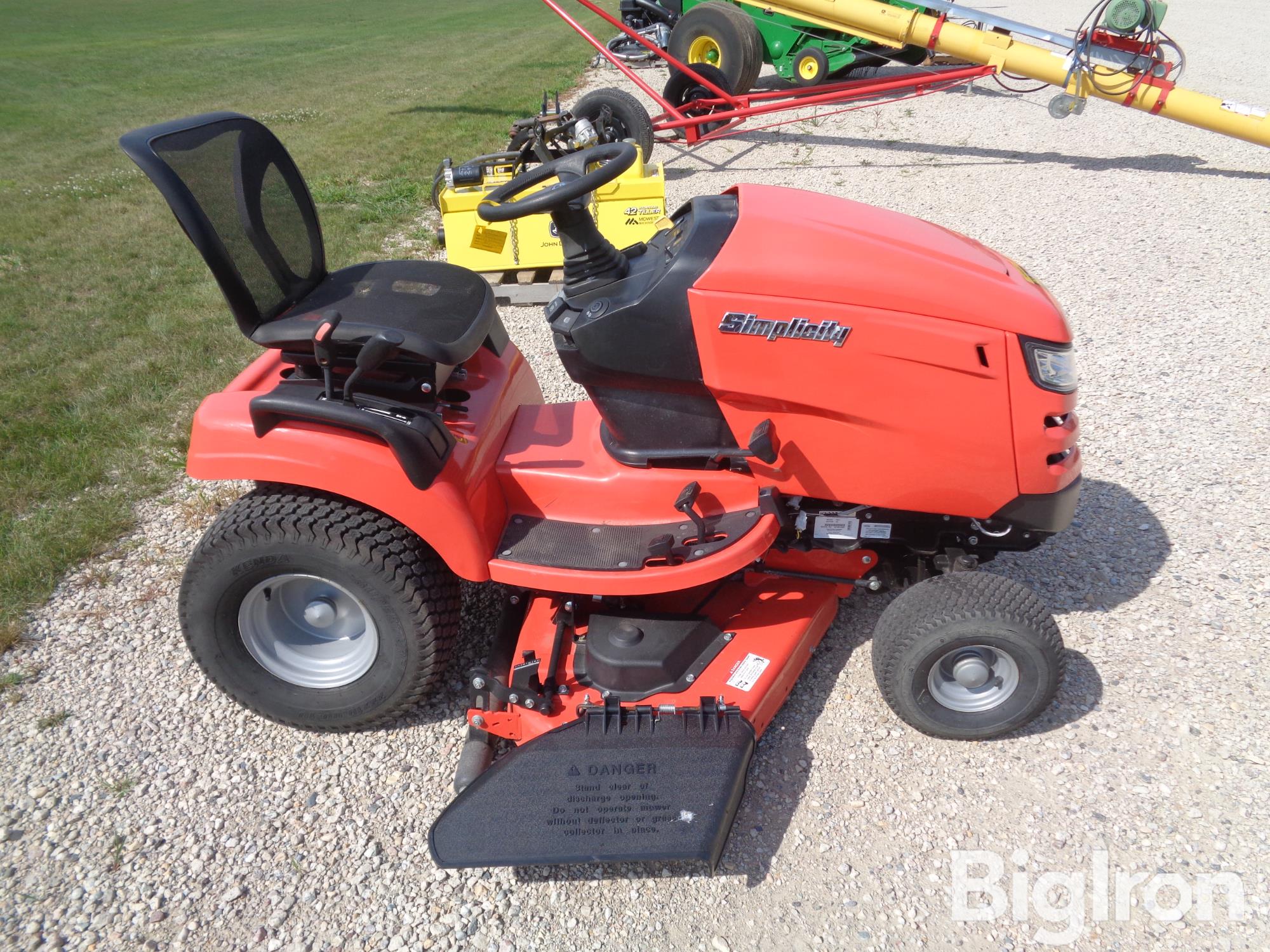 2017 Simplicity Broadmoor 23 Lawn Tractor BigIron Auctions