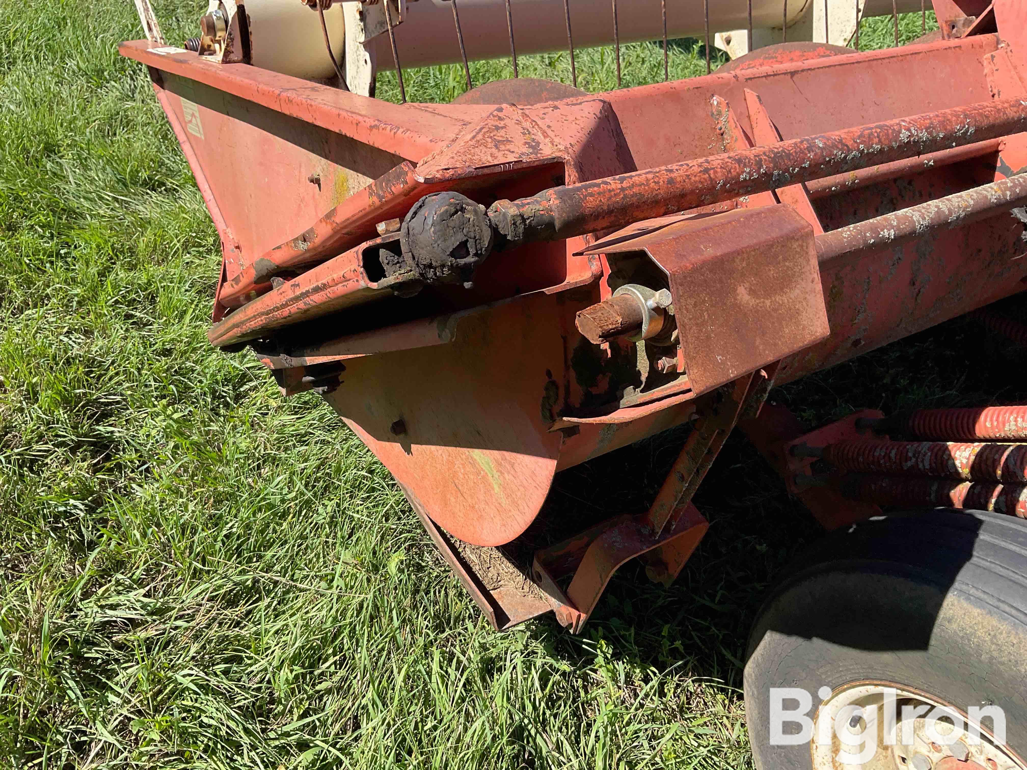 Hesston 1014 Hydro Swing Pull-Type Windrower BigIron Auctions