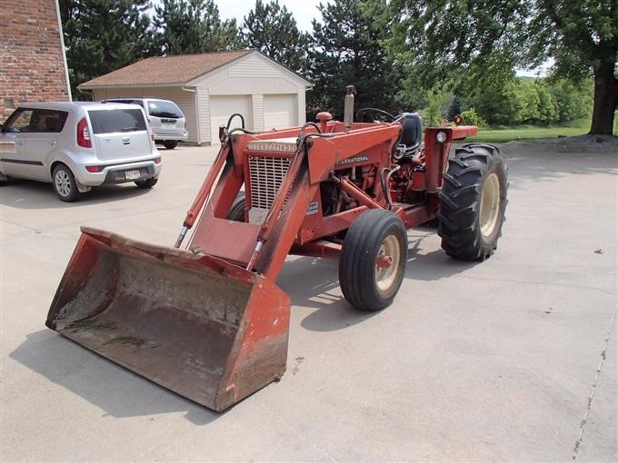 Vintage International cheapest 3444 Loader / Backhoe