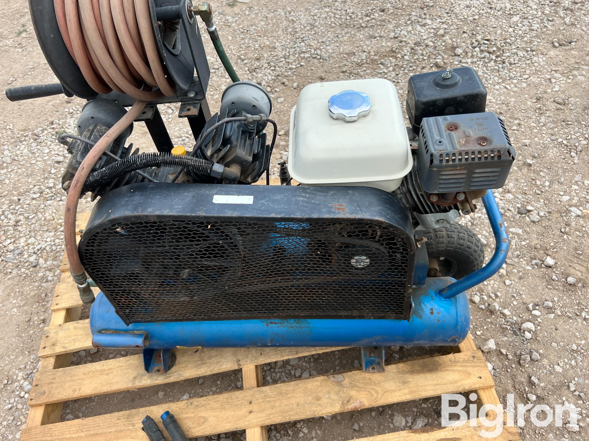 DEWALT Air Hose W/Retractable Hose Reel BigIron Auctions