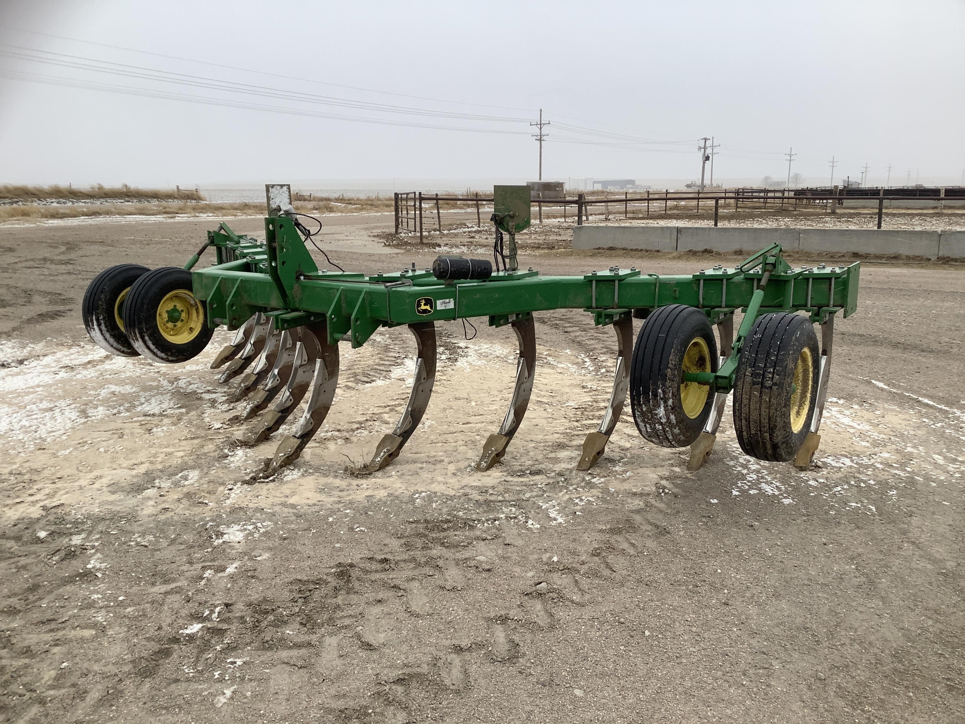 13 John Deere 915 11 Shank V Ripper Bigiron Auctions