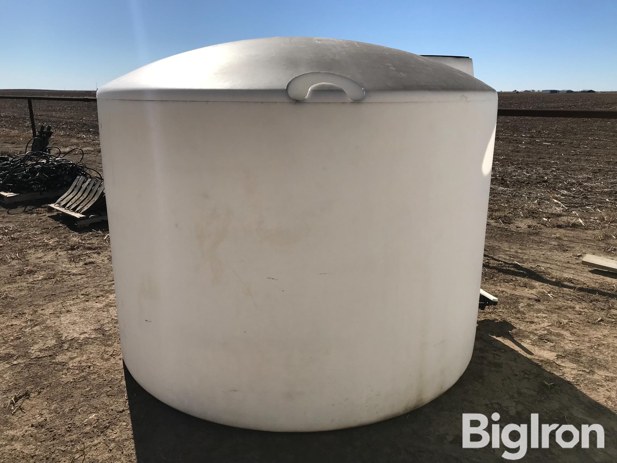 1500 Gallon Poly Tank Bigiron Auctions 0511