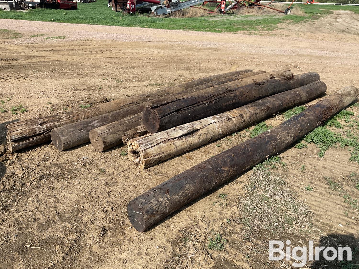 Wooden Corner Fence Posts BigIron Auctions   Woodencornerfenceposts 3 F93886d003834661a60642f2e84bbd35 