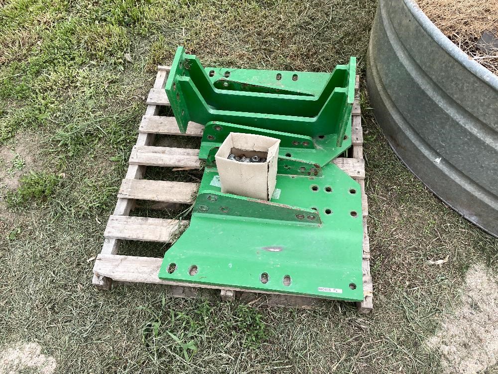 John Deere 8000R Saddle Tank Mounting Brackets BigIron Auctions