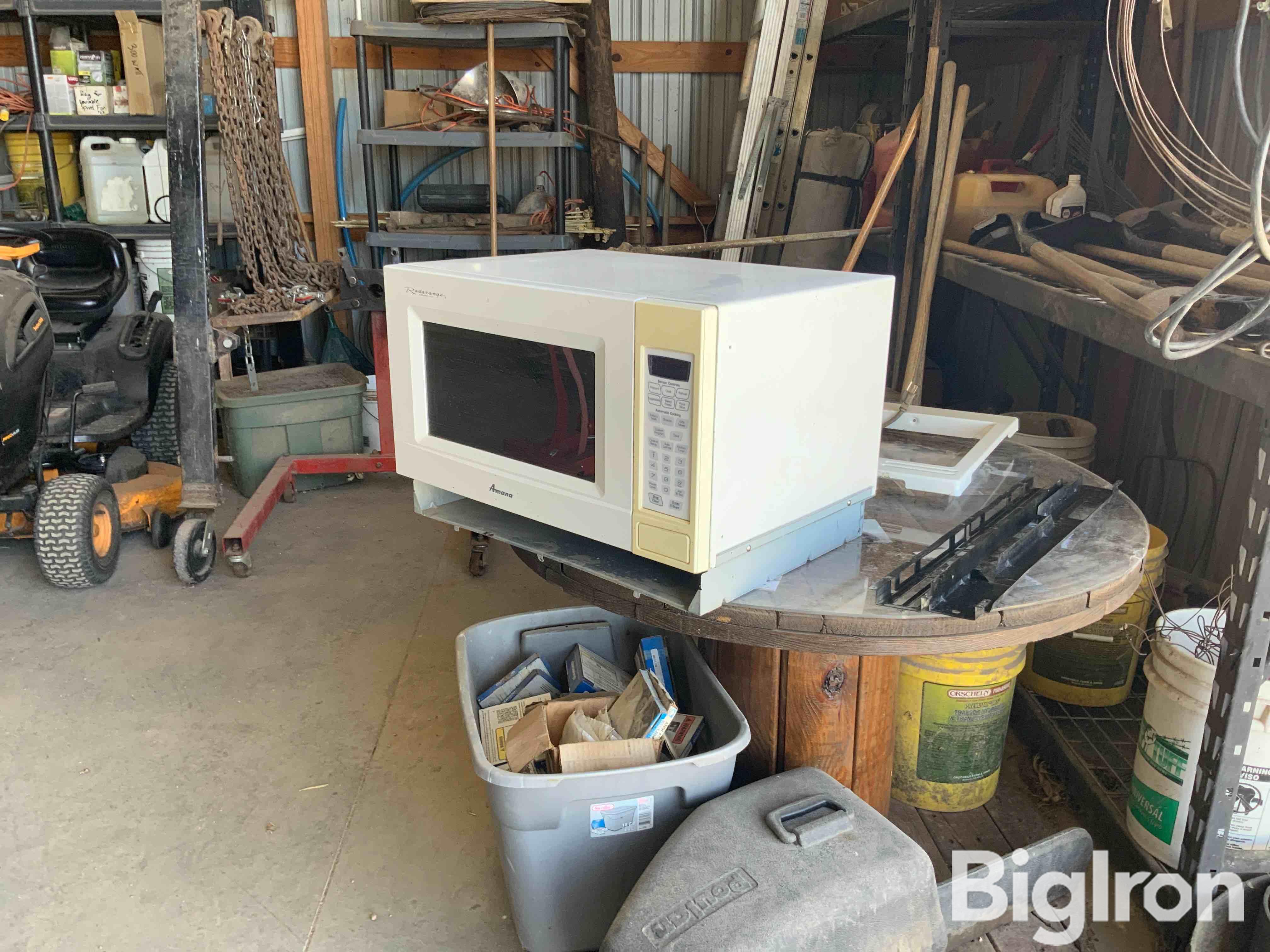 Amana Radarange Microwave BigIron Auctions