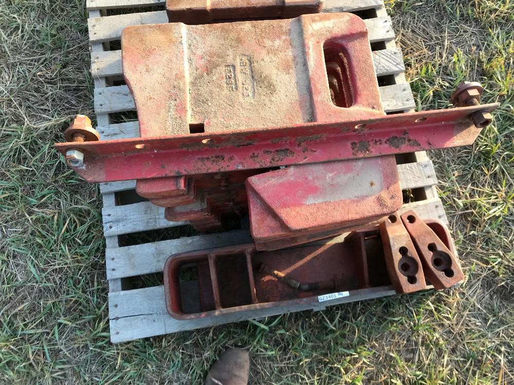 International Front Tractor Weights & Brackets BigIron Auctions